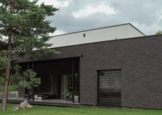 Klinkier elastyczny na elewacji - lżejsza i prostsza w montażu alternatywa dla cegły