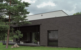 Klinkier elastyczny na elewacji - lżejsza i prostsza w montażu alternatywa dla cegły