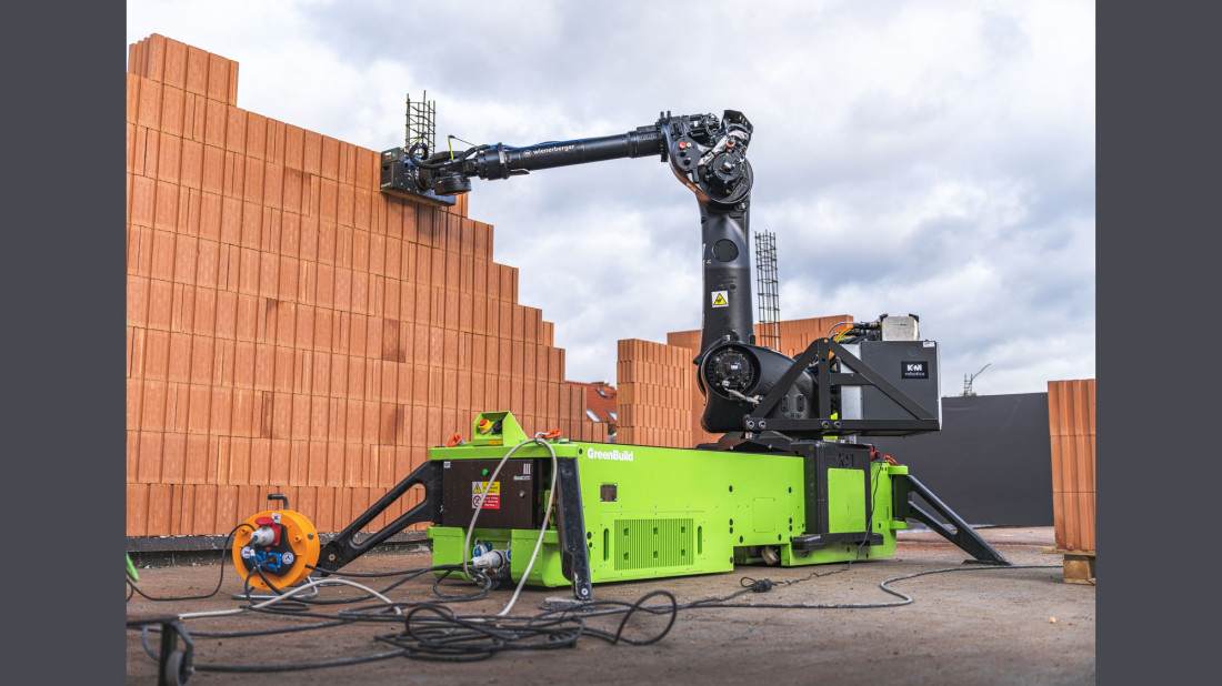 Pierwszy budynek w Polsce murowany przez robota. Ergonomia wchodzi na plac budowy