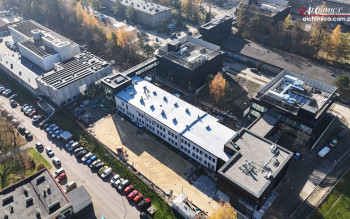 Katowice: odnowiony dach z papy Archiwum Państwowego przy ul. Józefowskiej. Płynna membrana Hyperdesmo zabezpiecza zbiory