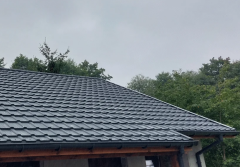 Stop przeciekom na dachu z blachy: praktyczny poradnik uszczelniania