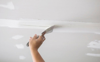 Szpachlowanie łączeń płyt gipsowych. 5 pułapek, których musisz unikać!