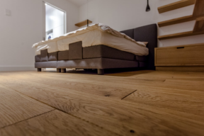 Lite drewno kontra syntetyki - co wybrać?