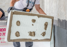 Ocieplenie styropianem czy wełną? Ta izolacja jest numerem jeden