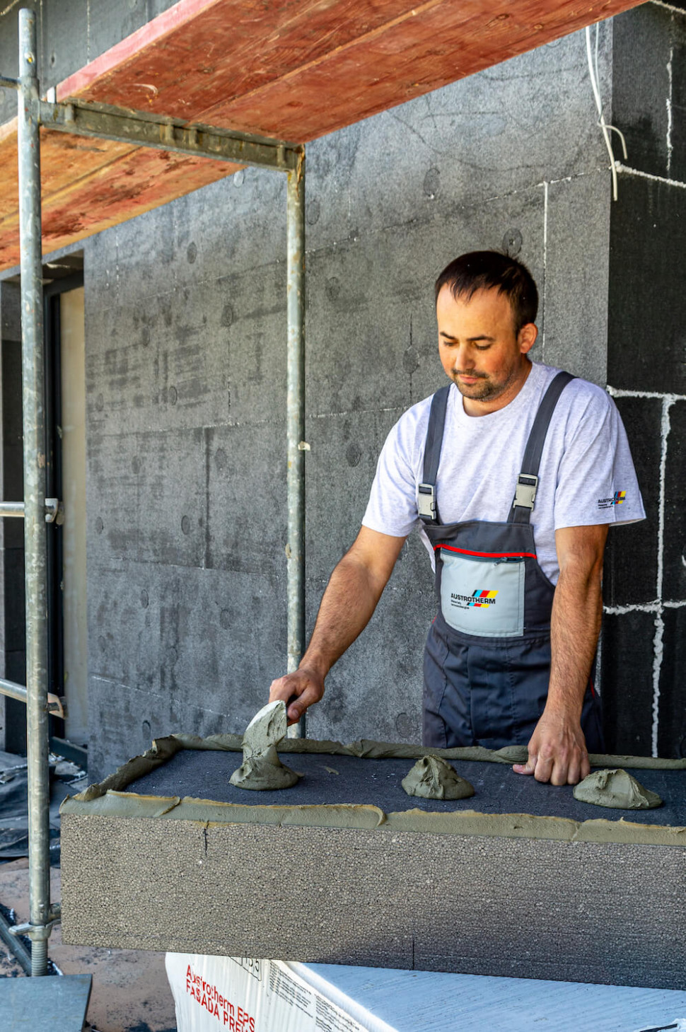 szary styropian jest lepszy