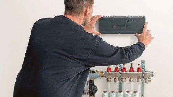 Choć instalacja jest łatwa, producent zaleca skorzystanie z usług profesjonalnego instalatora