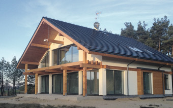 Dom z prefabrykatów zamiast murowanego - szybciej, drożej, ale czy lepiej?