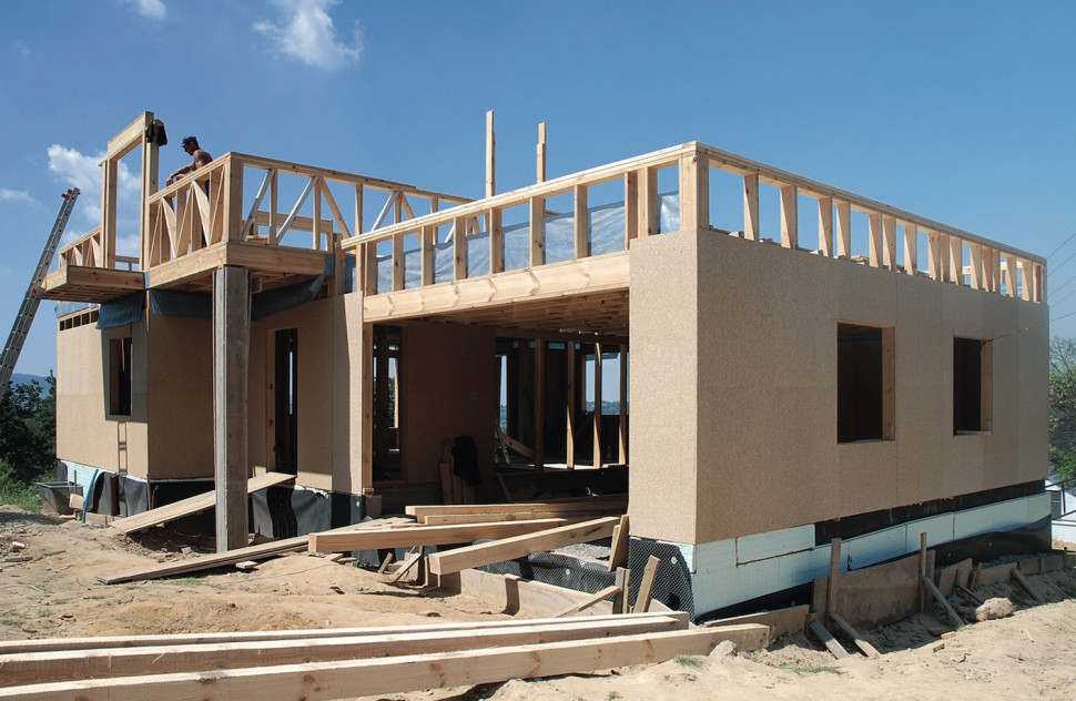 dom z prefabrykatów płyty drewno