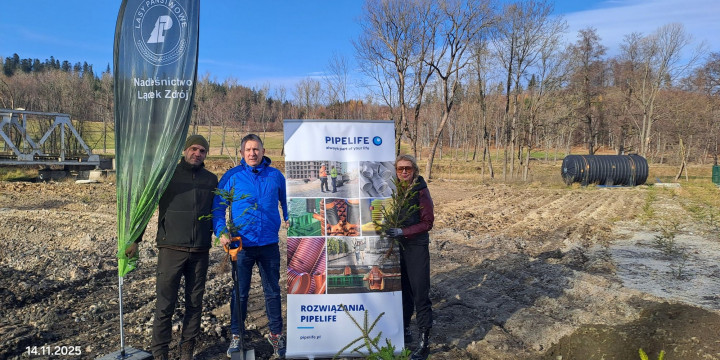 Pipelife pomaga odbudować zniszczoną szkółkę leśną w Lądku-Zdroju. Rok po powodzi rusza nowe życie