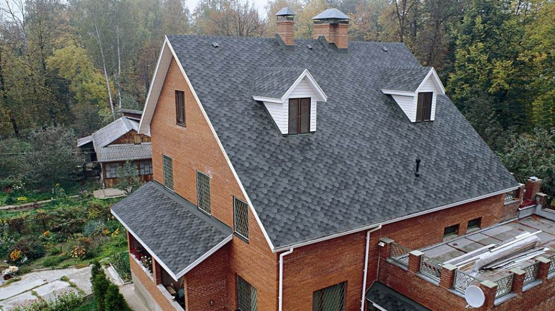 Jak wybrać odpowiedni kolor gontu bitumicznego?