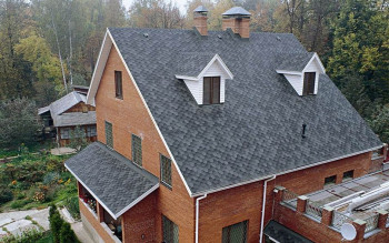 Jak wybrać odpowiedni kolor gontu bitumicznego?