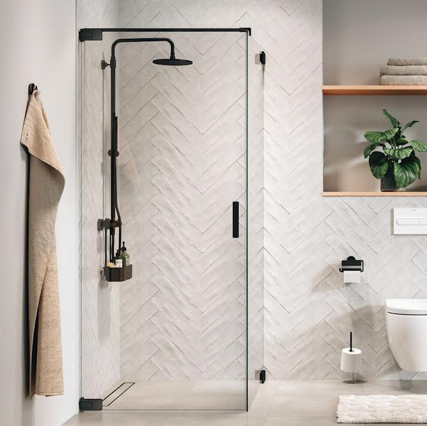 Kabiny bezramowe lub z ograniczoną ilością profili - nowoczesny design i higiena - Kabina prysznicowa Sealskin Pure 90x90 cm czarna