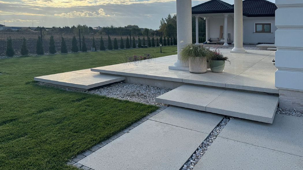 Lewitująca płyta MOLTO - nowy trend w architekturze ogrodowej