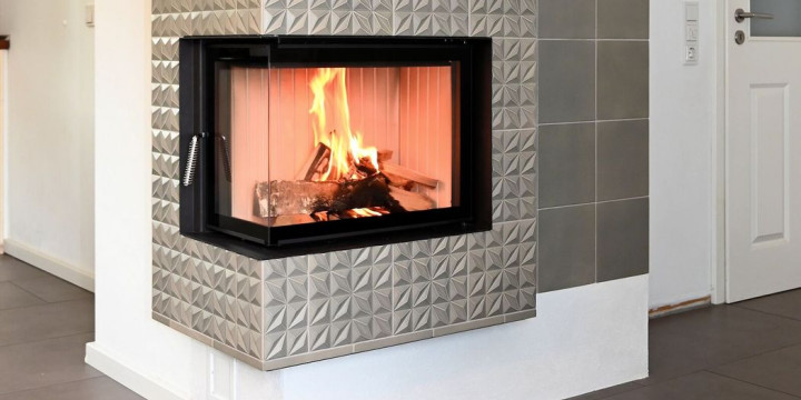 Jak działa kominek lub piec z płaszczem wodnym i kiedy takie rozwiązanie ma sens?