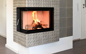 Jak działa kominek lub piec z płaszczem wodnym i kiedy takie rozwiązanie ma sens?