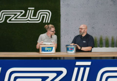 Kleje bezwodne UZIN do stref mokrych: K68 i K68T pod LVT na podłogi i ściany