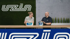 Kleje bezwodne UZIN do stref mokrych: K68 i K68T pod LVT na podłogi i ściany