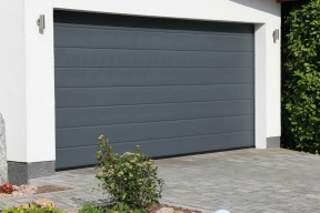 Garaż bez tajemnic: Jak wybrać bramę, która łączy bezpieczeństwo, funkcjonalność i styl?