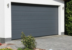 Garaż bez tajemnic: Jak wybrać bramę, która łączy bezpieczeństwo, funkcjonalność i styl?