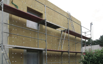 200 tys. zł za ciepły dom. Liczymy koszty termomodernizacji i sprawdzamy dopłaty