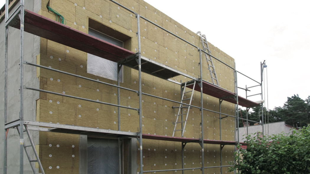 200 tys. zł za ciepły dom? Liczymy koszty termomodernizacji i sprawdzamy dopłaty