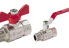 Gdzie w domu montuje się pełnoprzelotowe zawory kulowe i jak dobrać je do średnicy instalacji?