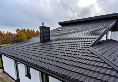 Dach płaski czy spadzisty? Decyzja, która odmieni Twój dom - i Twoje życie!