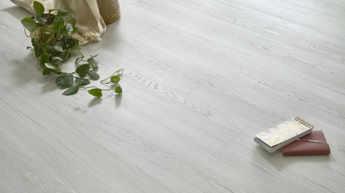 Legnar Ultra - panele winylowe z realistyczną strukturą drewna