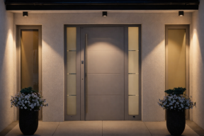 Światło od progu - jak przeszklenia zmieniają wejście do domu?