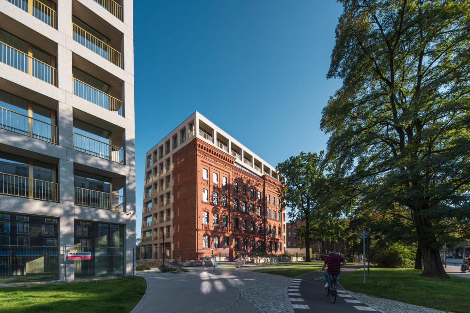 Apartamentowce Boulevard Drobnera łączą w sobie zróżnicowane style architektoniczne. Fot.: Schüco