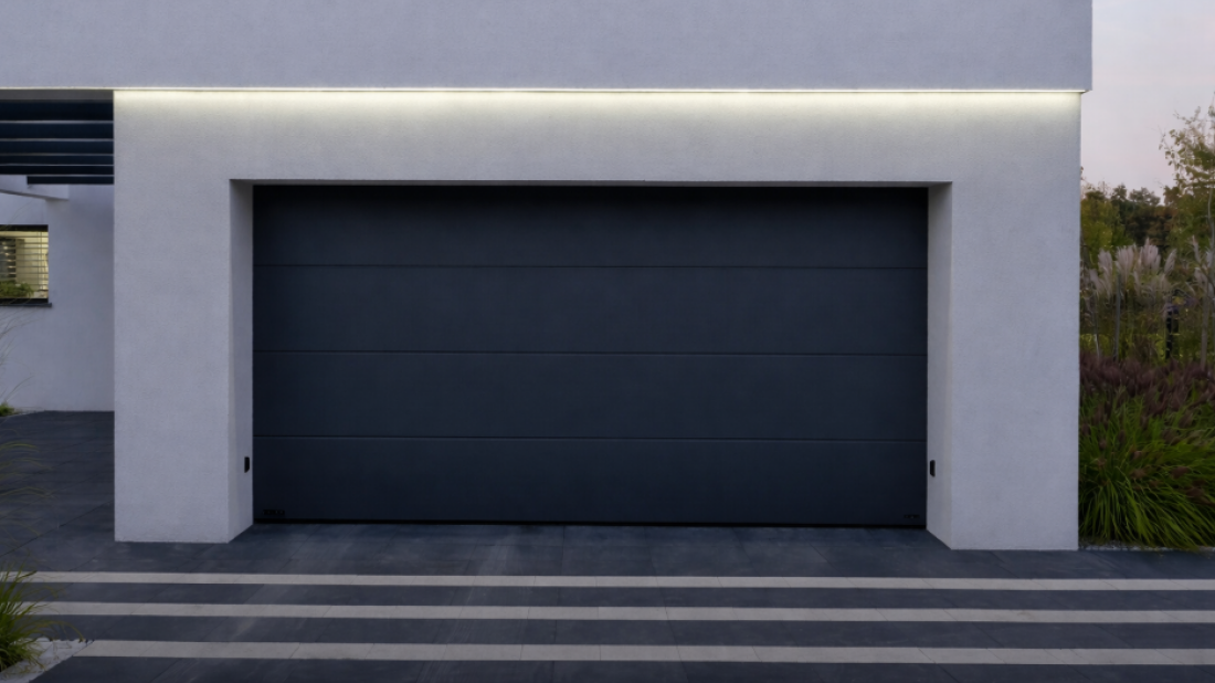 Dobre bramy, które niosą dobro. WIŚNIOWSKI wspiera Fundację PODAJ DALEJ