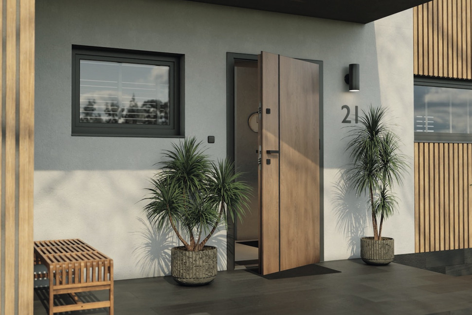 solidne drzwi wejściowe do domu