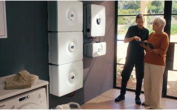 Falownik hybrydowy trójfazowy - kiedy naprawdę ma sens w domu?