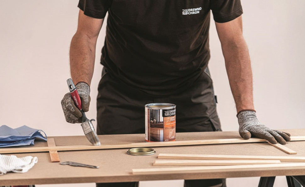 zabepieczenie podłogi drewnianej i listew