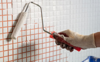 Kafelki do skucia? Wystarczy farba do malowania płytek i po sprawie