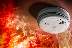 Mróz zaciska, czad atakuje. Zamontuj czujki czadu i gazu, które ratują życie