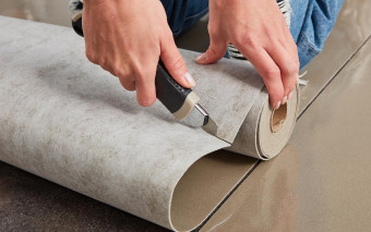 Jaki podkład pod panele wybrać? Poradnik: akustyka, wilgoć i ogrzewanie podłogowe