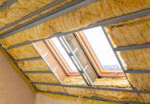 Ile kosztuje 1 m2 wełny mineralnej 15 cm? Przegląd cen i parametrów