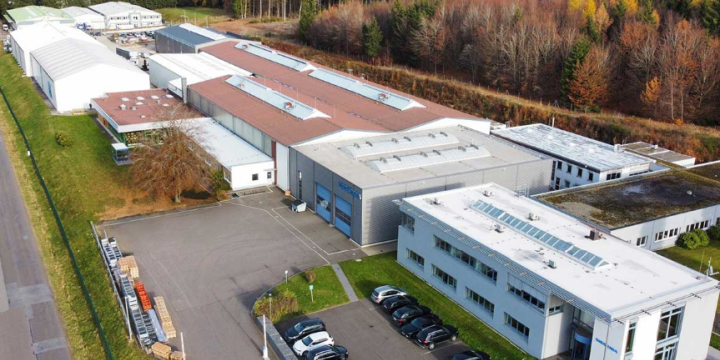 SIEGENIA uruchamia nową halę w Hermeskeil. Rusza produkcja progów GFK dla COMFORT UNIT