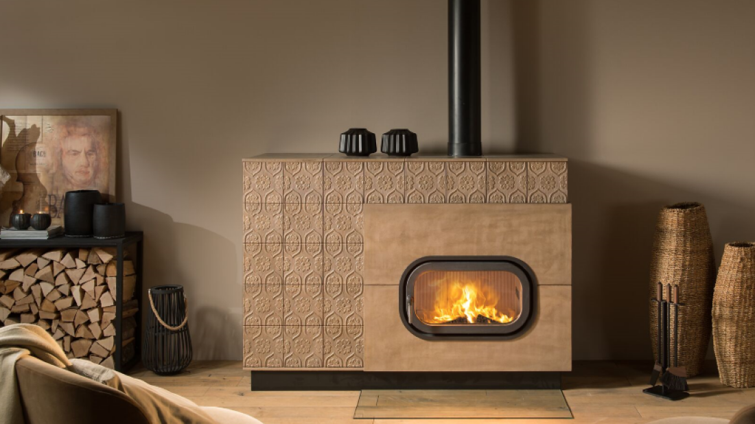 Ciepło, które zostaje na dobę. Czy warto jeszcze budować tradycyjny piec kaflowy?