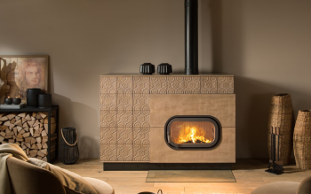 Ciepło, które zostaje na dobę. Czy warto jeszcze budować tradycyjny piec kaflowy?