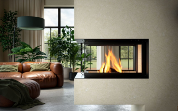 Ogień w zawieszeniu. Jak kominki Brunner zmieniają definicję salonu?