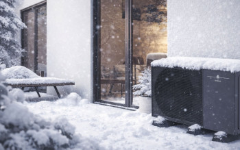 Grzałka w pompie ciepła zimą: awaryjny „pożeracz prądu” czy kluczowe zabezpieczenie systemu?