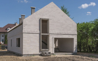 Ściany zewnętrzne: nie materiał, tylko te detale decydują o trwałości domu