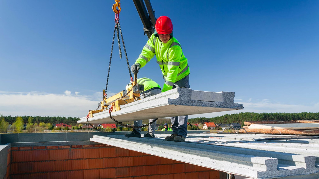 Czy warto wybrać strop panelowy i ile kosztuje? Zalety i cena stropu panelowego smart