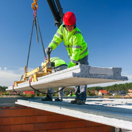 Czy warto wybrać strop panelowy i ile kosztuje? Zalety i cena stropu panelowego smart