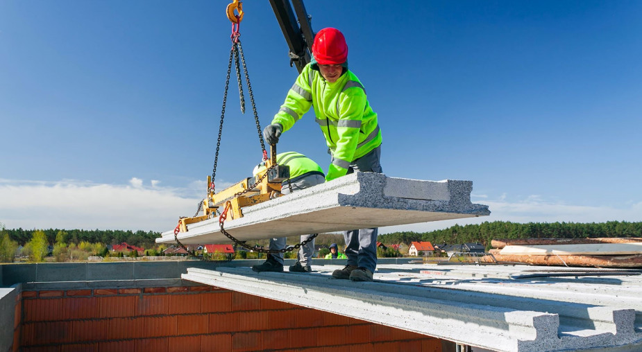 Czy warto wybrać strop panelowy i ile kosztuje? Zalety i cena stropu panelowego smart