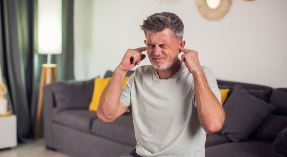 Chcesz mieć ciszej w domu? Sprawdź, jakie drzwi naprawdę tłumią hałas