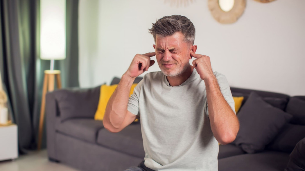 Chcesz mieć ciszej w domu? Sprawdź, jakie drzwi naprawdę tłumią hałas