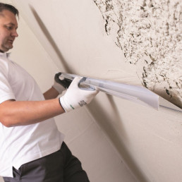 Wyrównanie, gładzenie, gruntowanie ścian - ile kosztuje remont ścian?